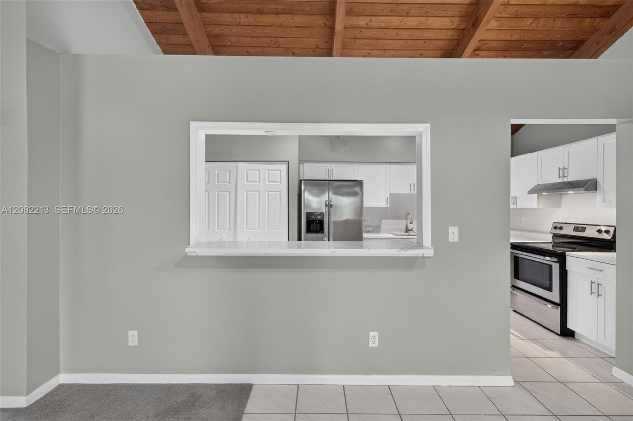 2230 Nova Village Dr, Davie, FL 33317 Photo