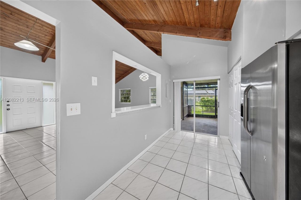 2230 Nova Village Dr, Davie, FL 33317 Photo
