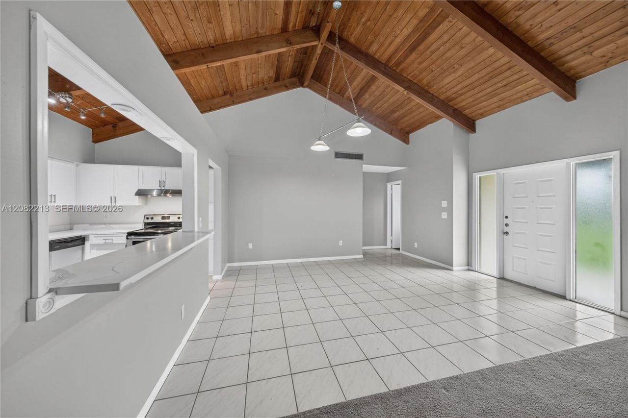 2230 Nova Village Dr, Davie, FL 33317 Photo