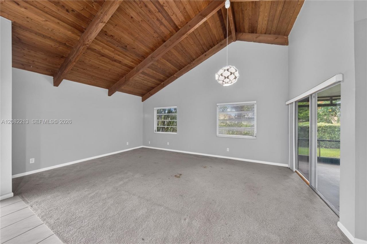 2230 Nova Village Dr, Davie, FL 33317 Photo