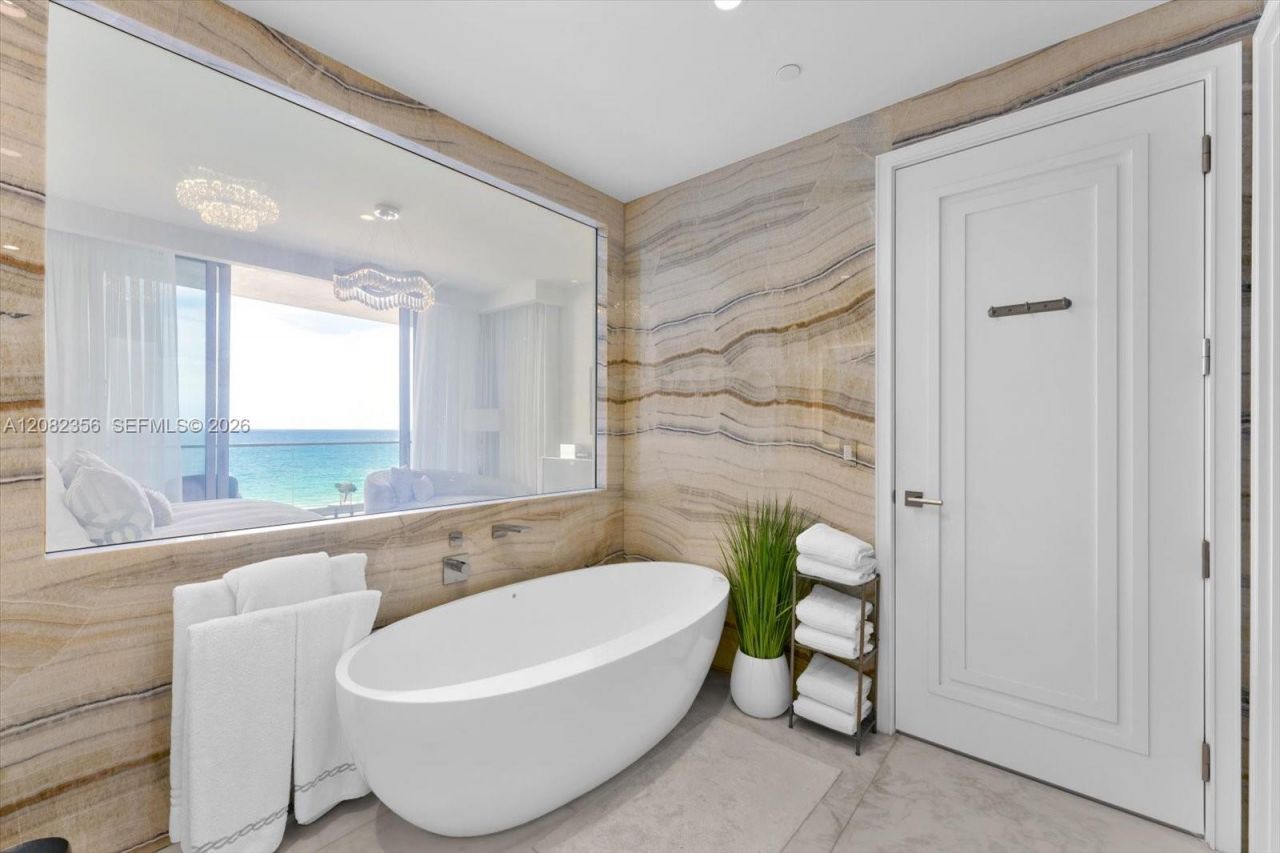 17901 Collins Ave, Unit 802, Sunny Isles Beach, FL 33160 Photo