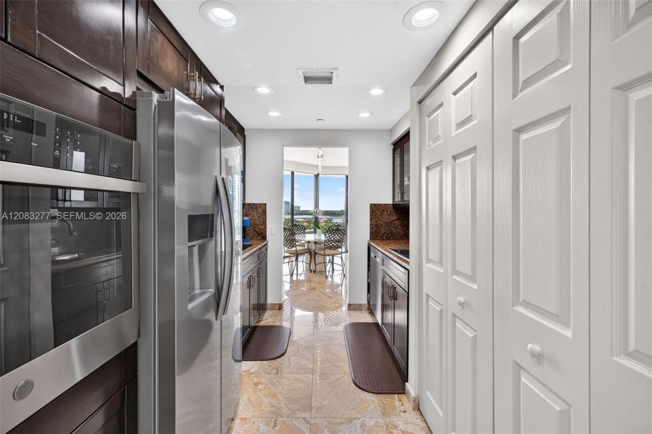 2800 Island Blvd, Unit 1202, Aventura, FL 33160 Photo