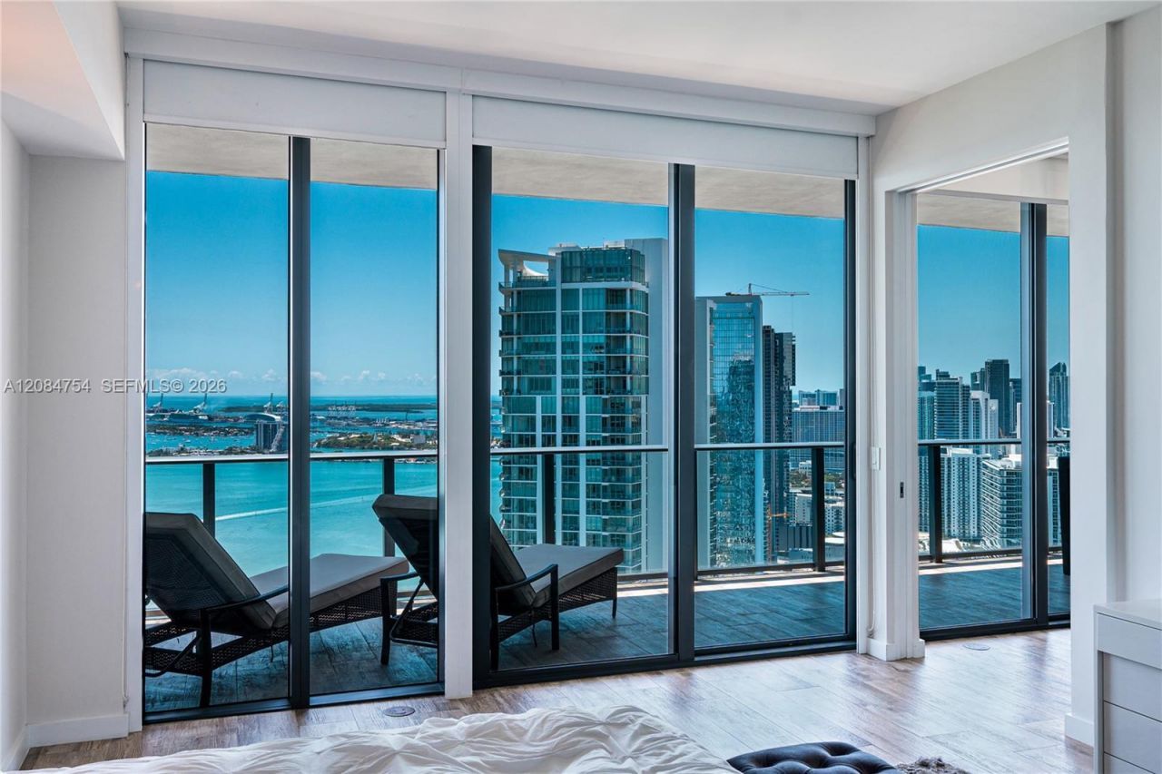 650 NE 32nd St , Unit PH5003, Miami, FL 33137 Photo