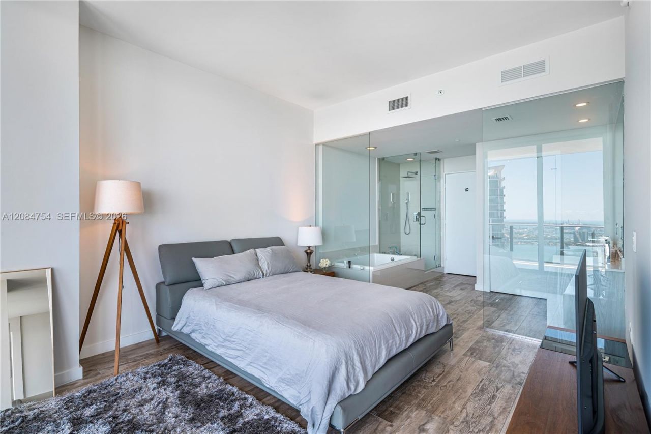 650 NE 32nd St , Unit PH5003, Miami, FL 33137 Photo