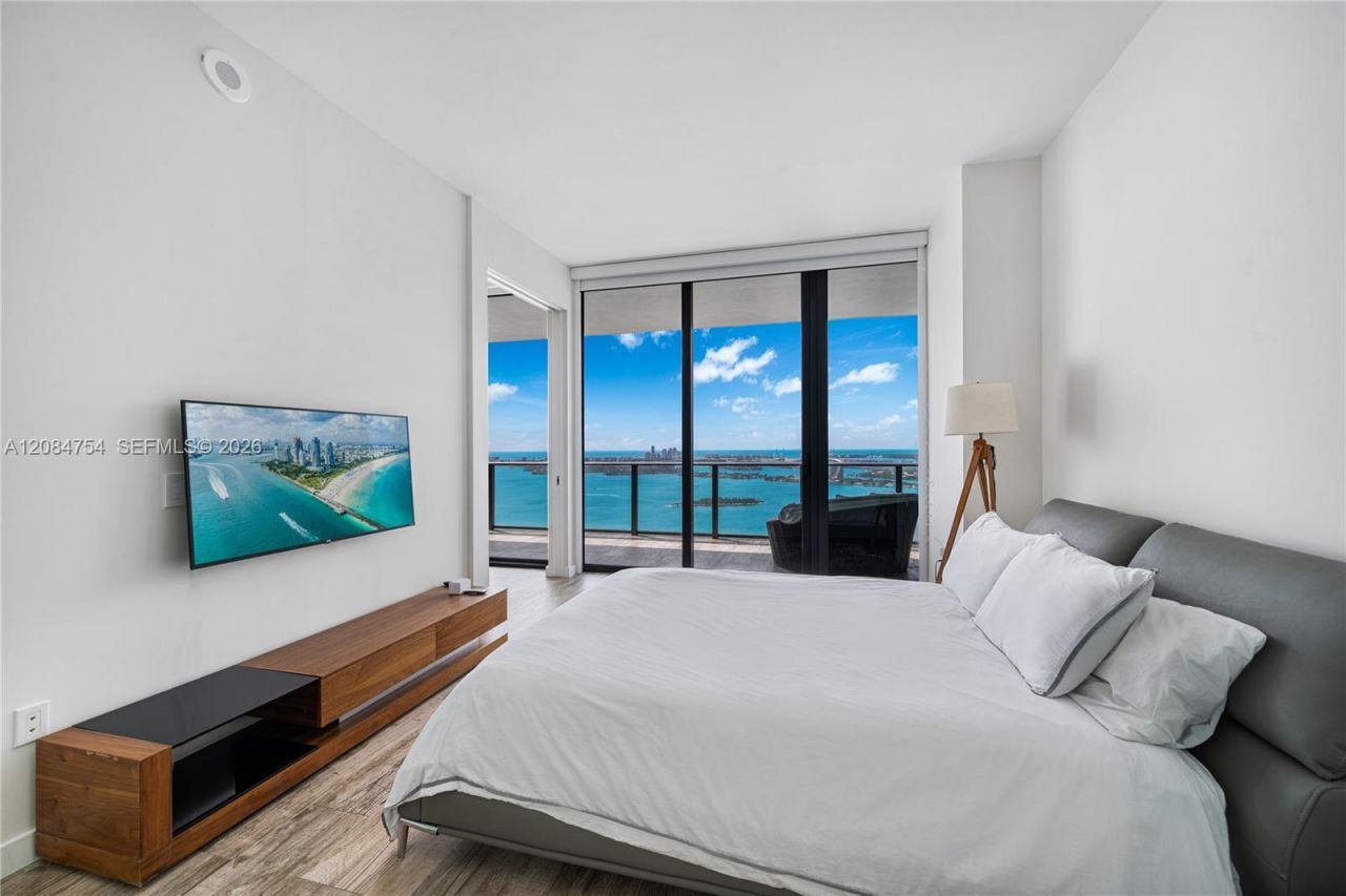 650 NE 32nd St , Unit PH5003, Miami, FL 33137 Photo