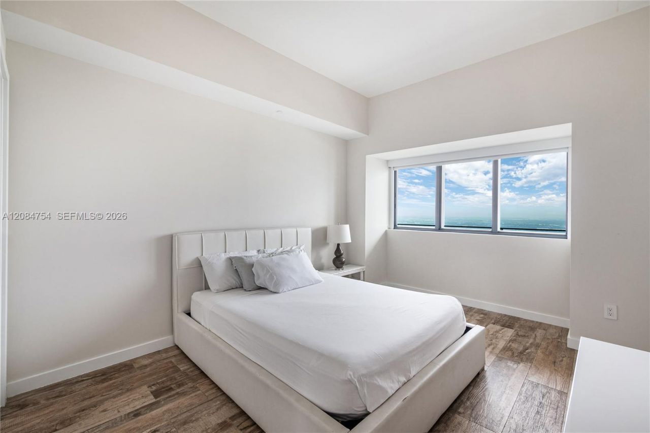 650 NE 32nd St , Unit PH5003, Miami, FL 33137 Photo
