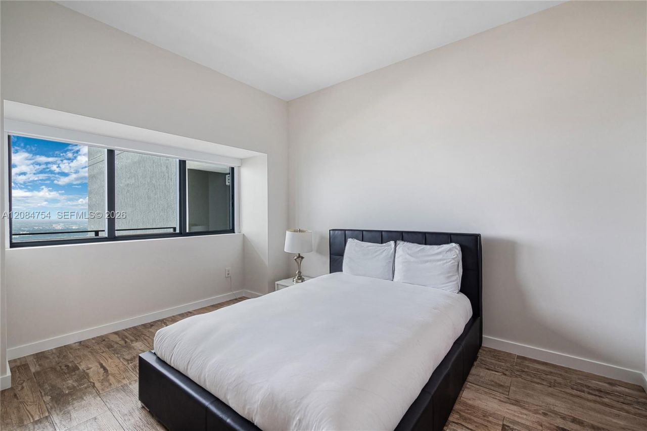 650 NE 32nd St , Unit PH5003, Miami, FL 33137 Photo
