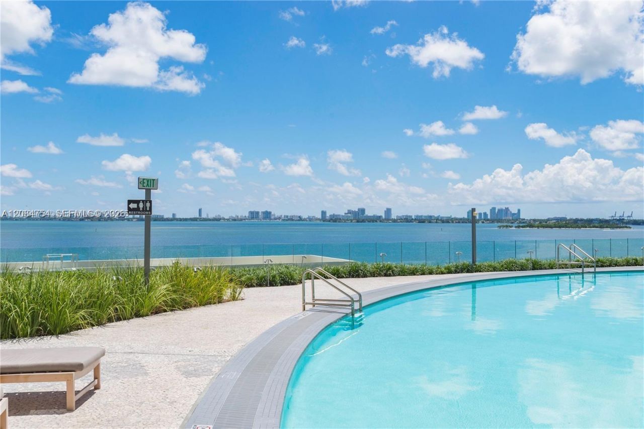 650 NE 32nd St , Unit PH5003, Miami, FL 33137 Photo