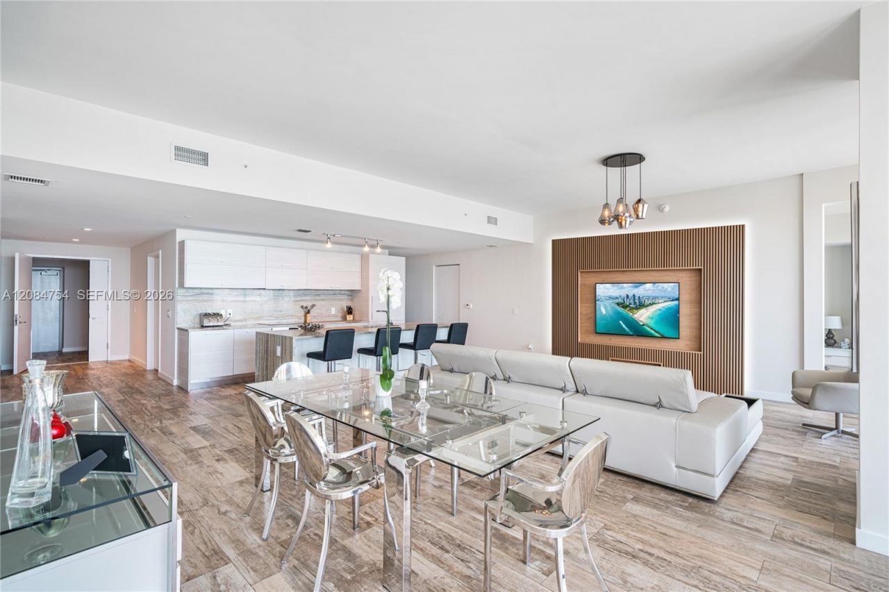 650 NE 32nd St , Unit PH5003, Miami, FL 33137 Photo