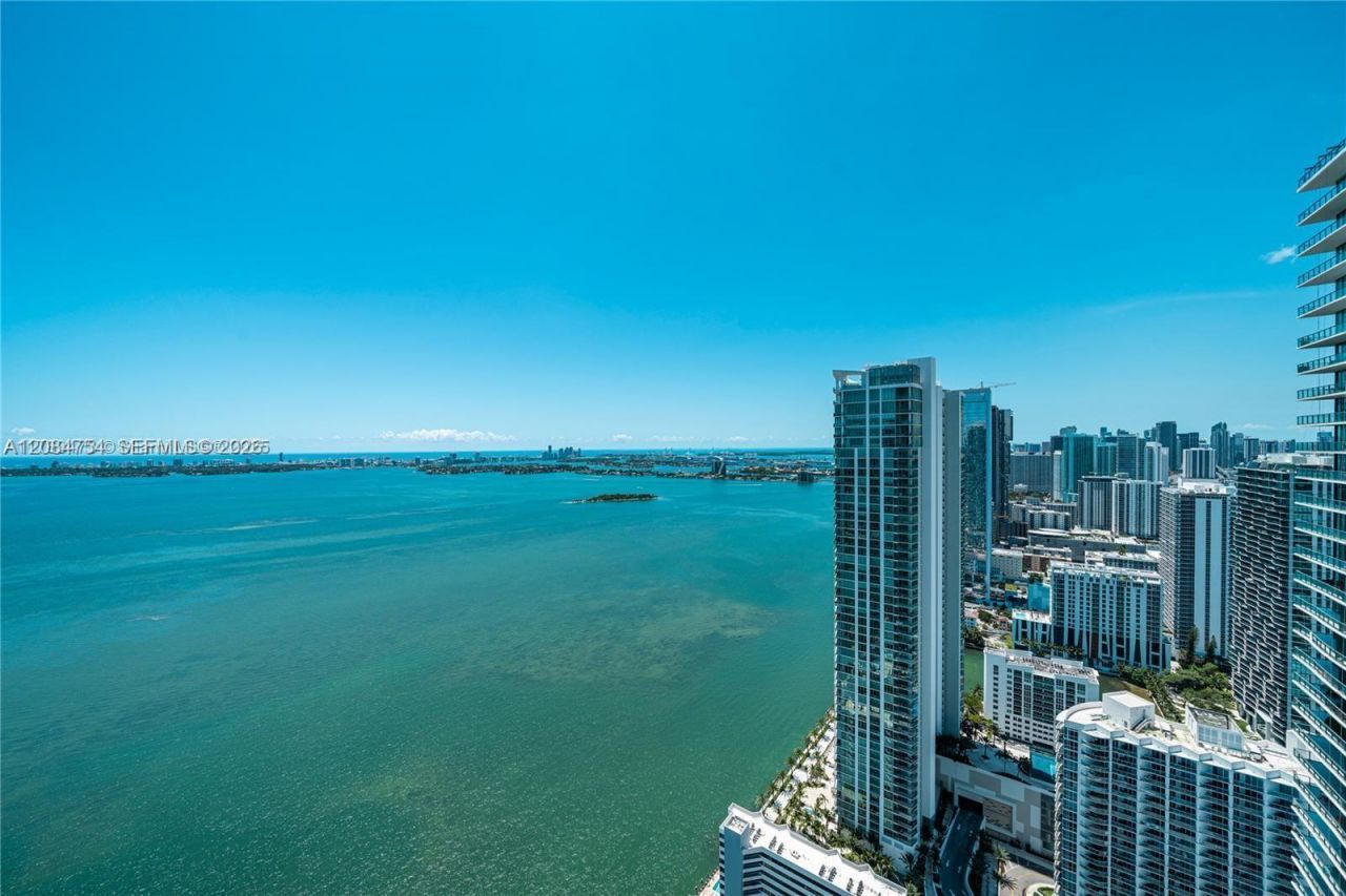 650 NE 32nd St , Unit PH5003, Miami, FL 33137 Photo