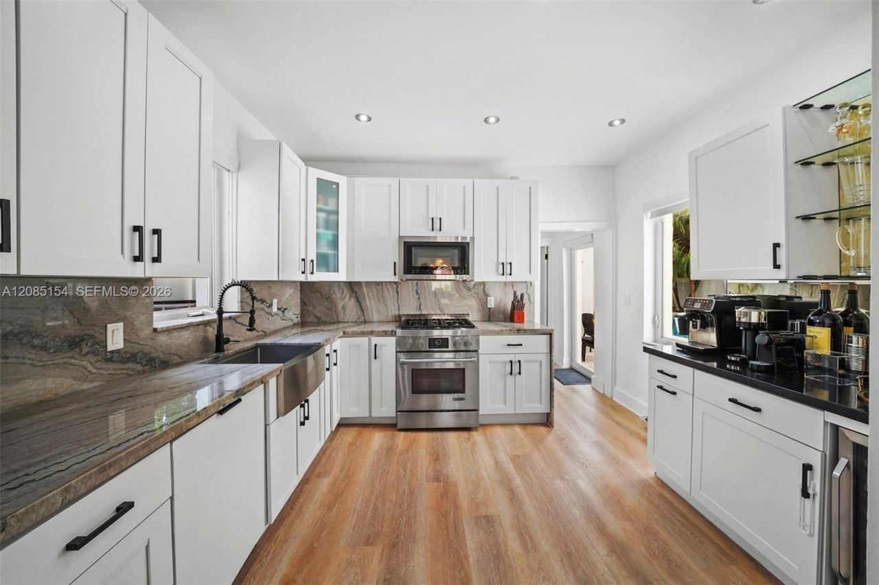 5237 La Gorce Drive, Miami Beach, FL 33140 Photo