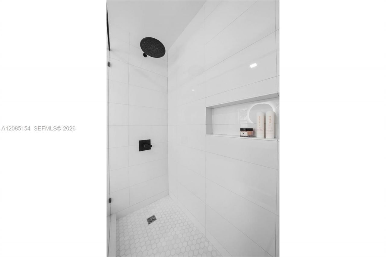 5237 La Gorce Drive, Miami Beach, FL 33140 Photo