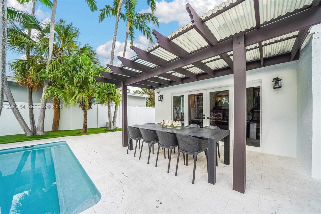 5237 La Gorce Drive, Miami Beach, FL 33140 Photo