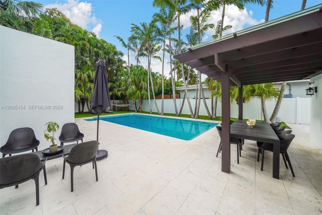 5237 La Gorce Drive, Miami Beach, FL 33140 Photo