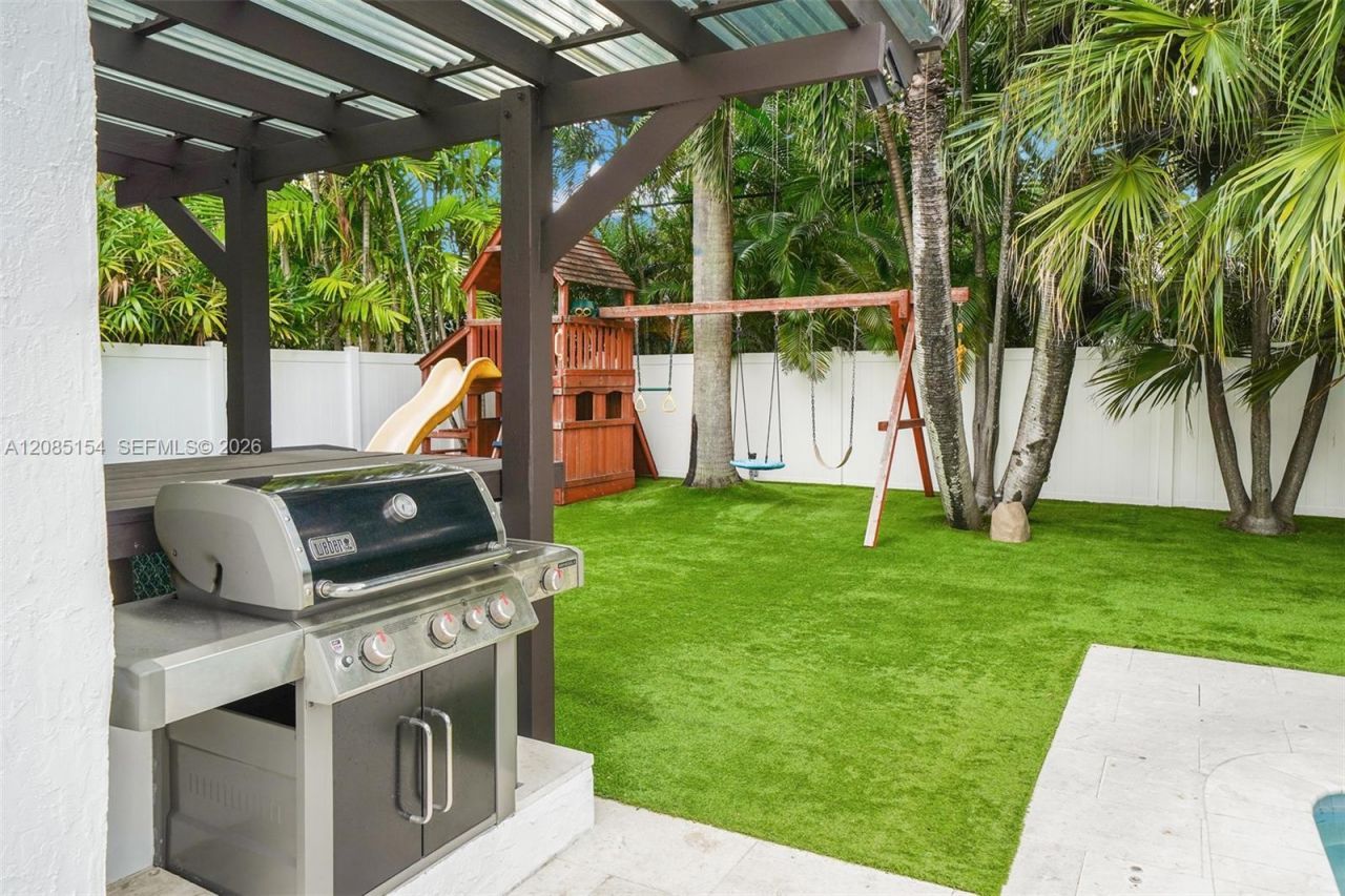 5237 La Gorce Drive, Miami Beach, FL 33140 Photo