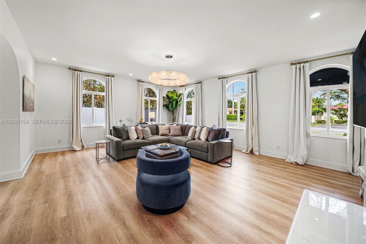 5237 La Gorce Drive, Miami Beach, FL 33140 Photo