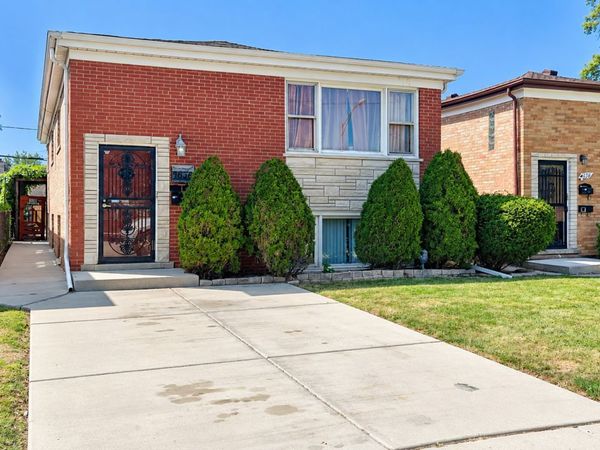 1636 N 33rd Avenue , Melrose Park, IL 60160