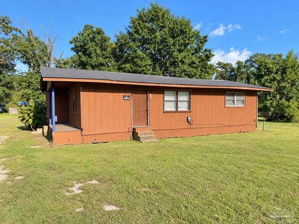 728 Johnson St, Atmore, AL 36502