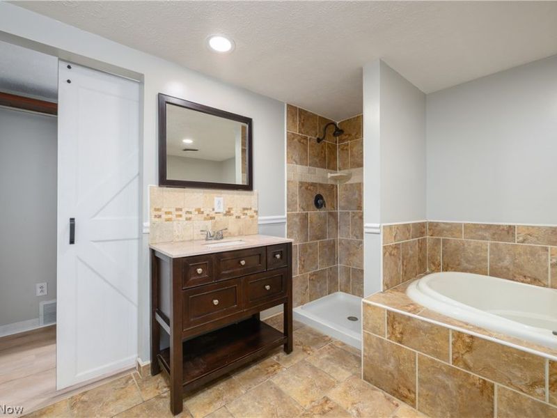 3169 Raceside Drive , Akron, OH 44319 Photo 15