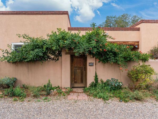738 Gregory Lane, Santa Fe, NM 87505