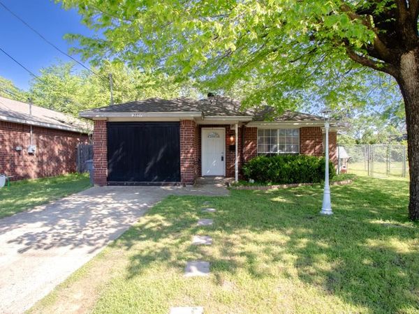 2651 Anderson Street , Dallas, TX 75215