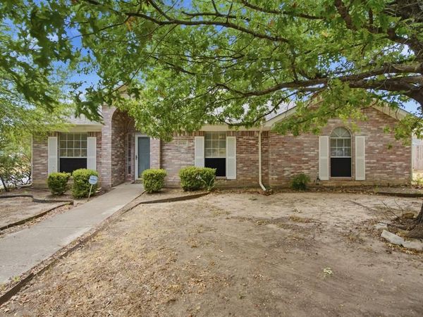 10303 Little Valley Road , Fort Worth, TX 76108