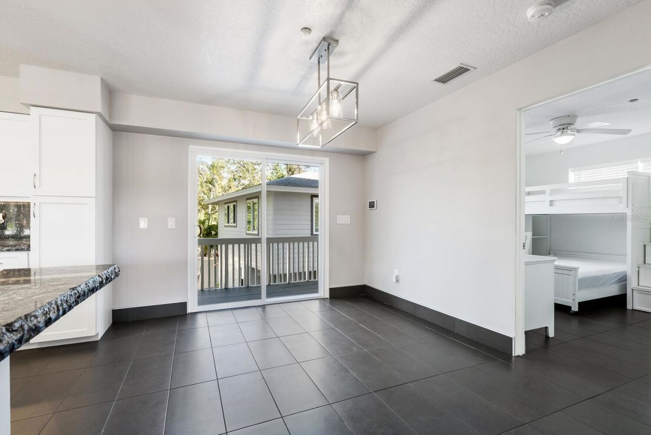 651 Avenida Del Norte, Sarasota, FL 34242 Photo