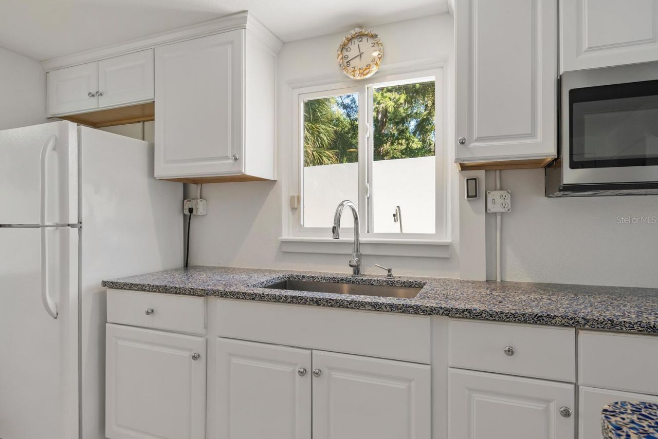 651 Avenida Del Norte, Sarasota, FL 34242 Photo