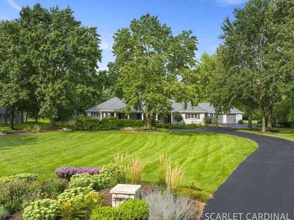 38W064 Tanglewood Drive , Batavia, IL 60510
