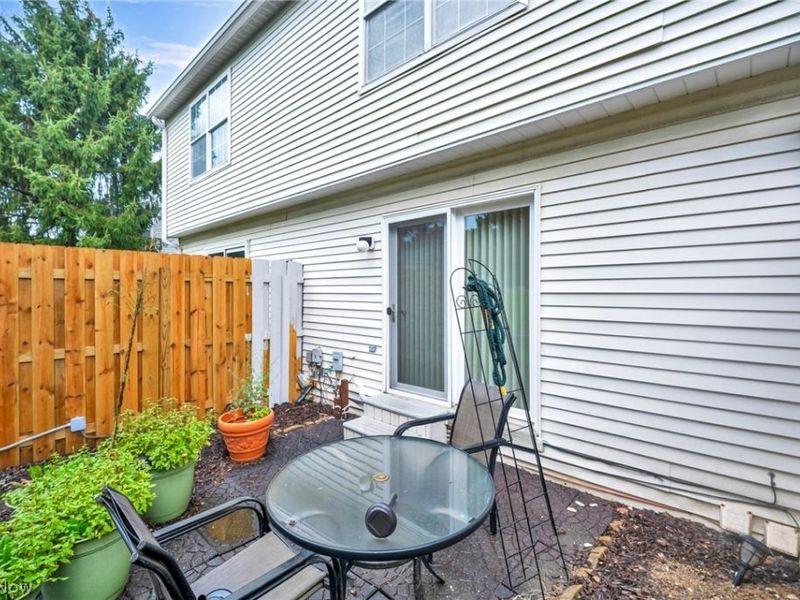 4226 River Ridge Drive , Cleveland, OH 44109 Photo 35