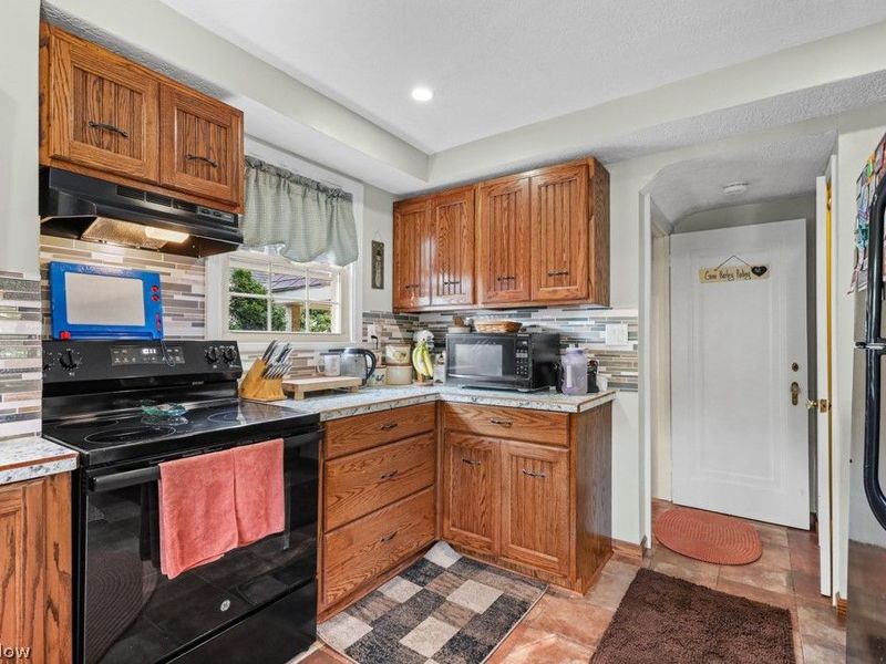 2740 Ridgewood Avenue, Alliance, OH 44601 Photo 10
