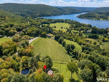 38 Strawberry , Warren, CT 06777
