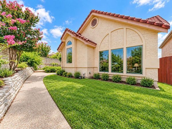 583 Rupen DR, Lakeway, TX 78734
