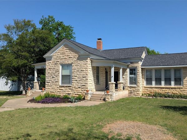 515 E 8th ST , Georgetown, TX 78626