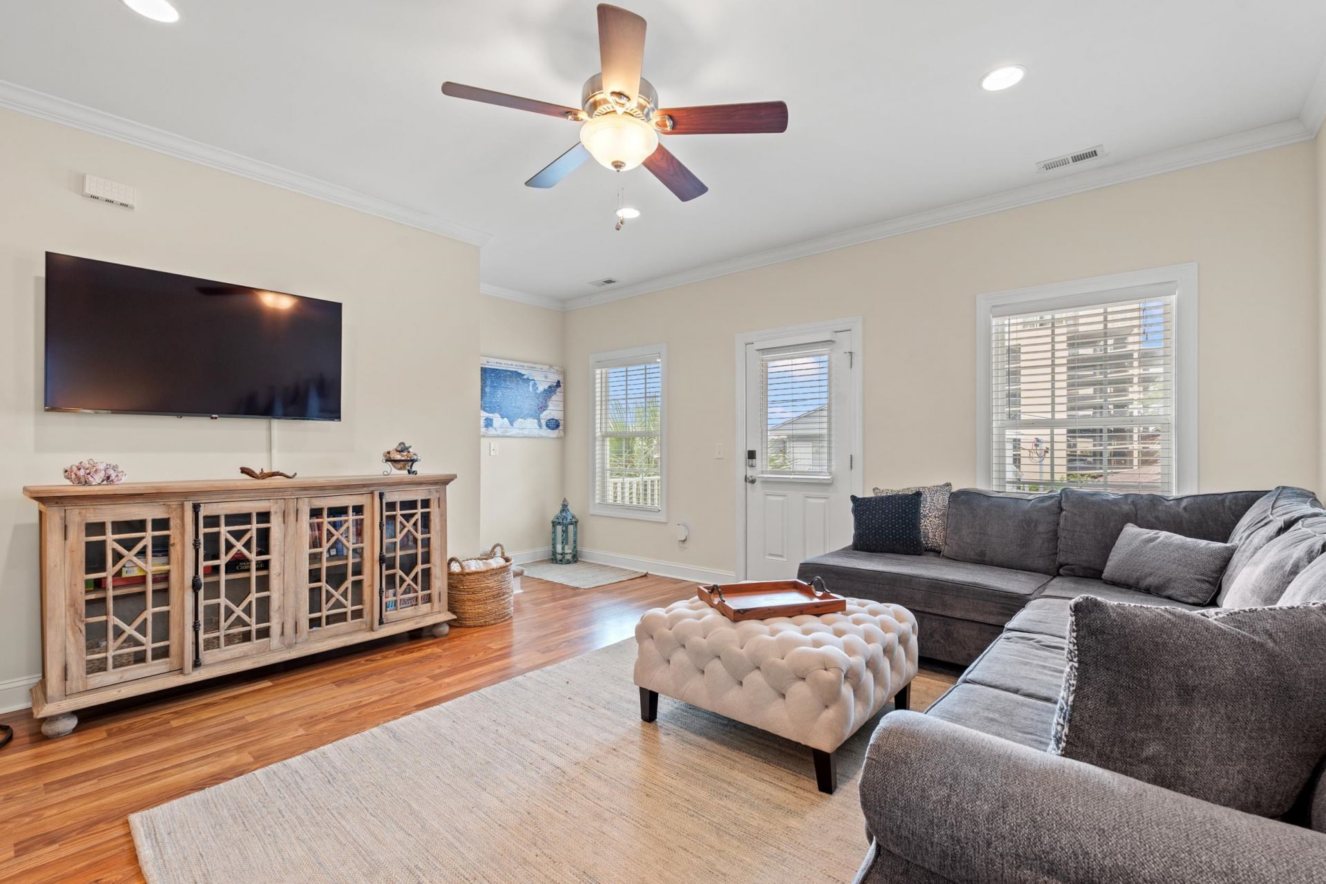 3806 Dunes St. Photo 5