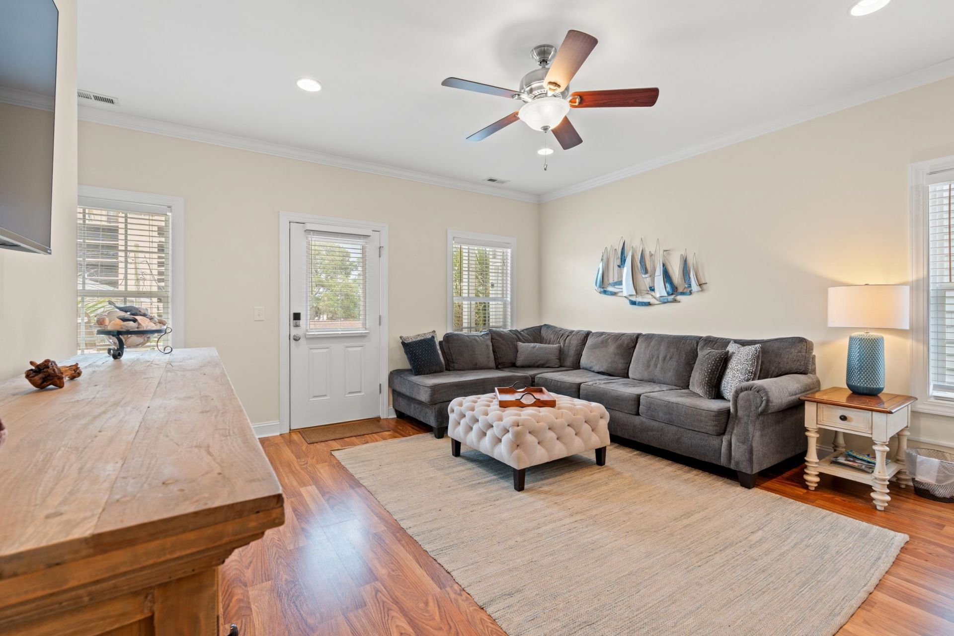 3806 Dunes St. Photo 6