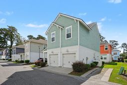 4736 Seclusion Ln. photo 4