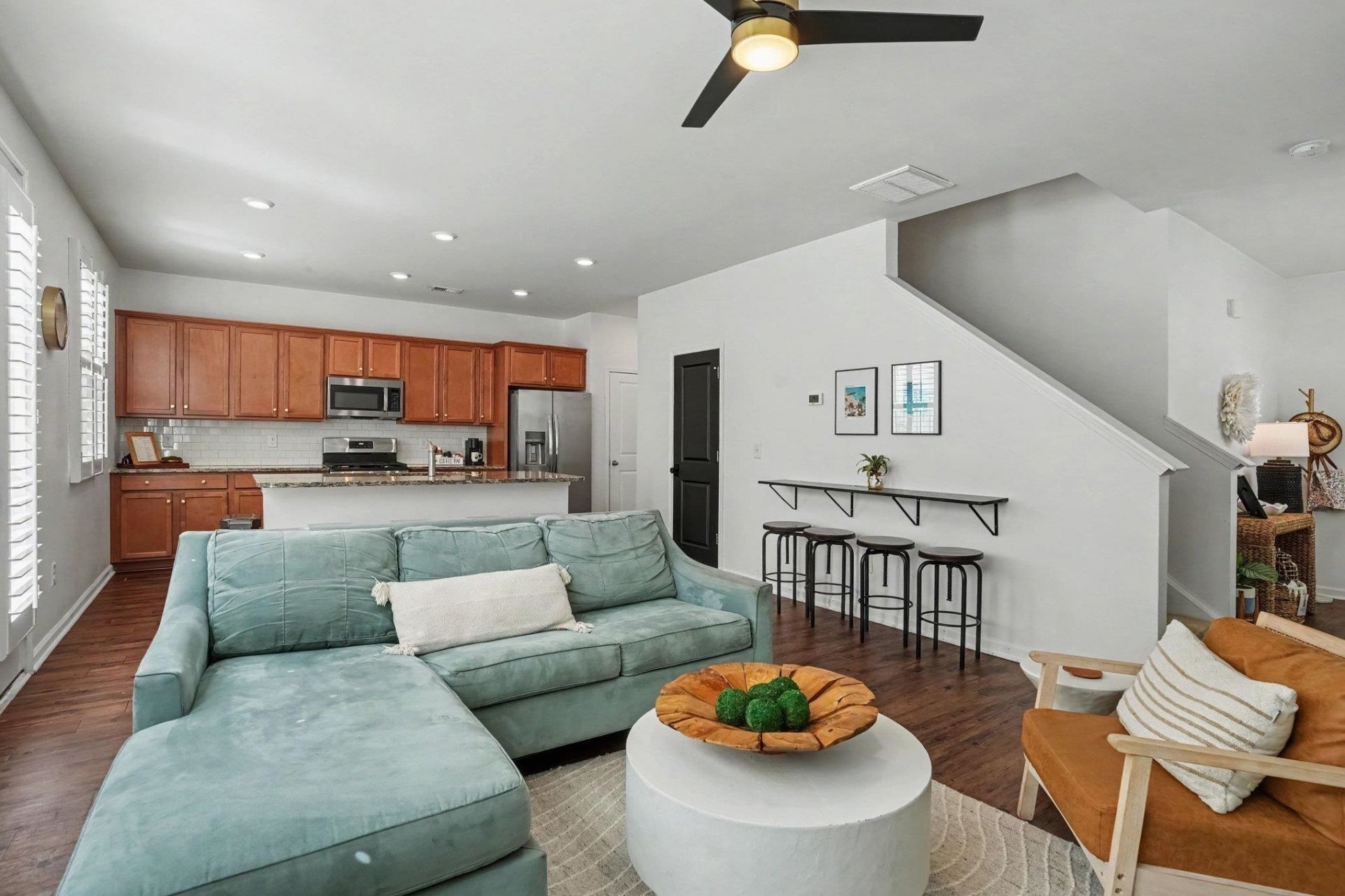 4736 Seclusion Ln. Photo 7