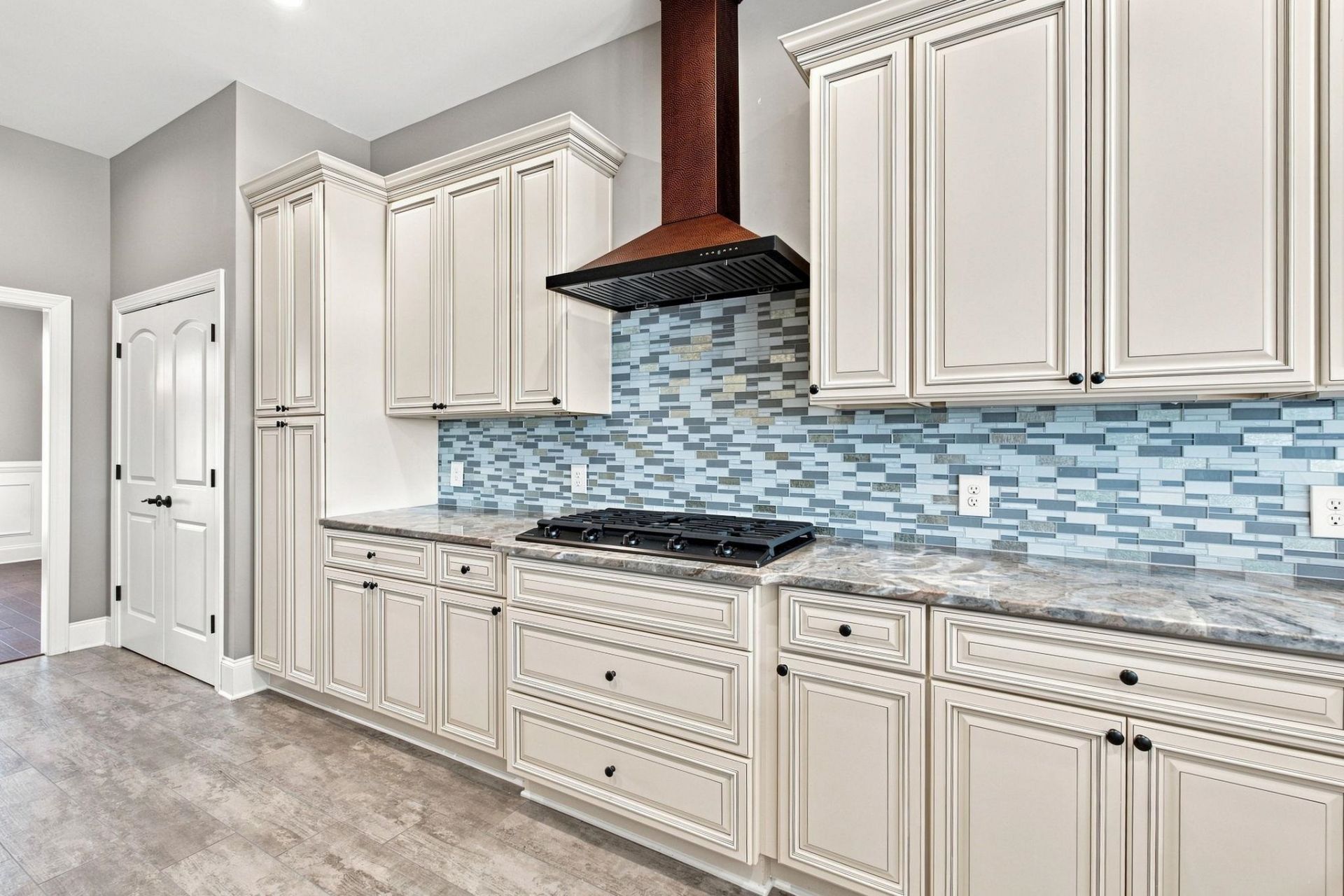 369 Saint Julian Ln. Photo 12