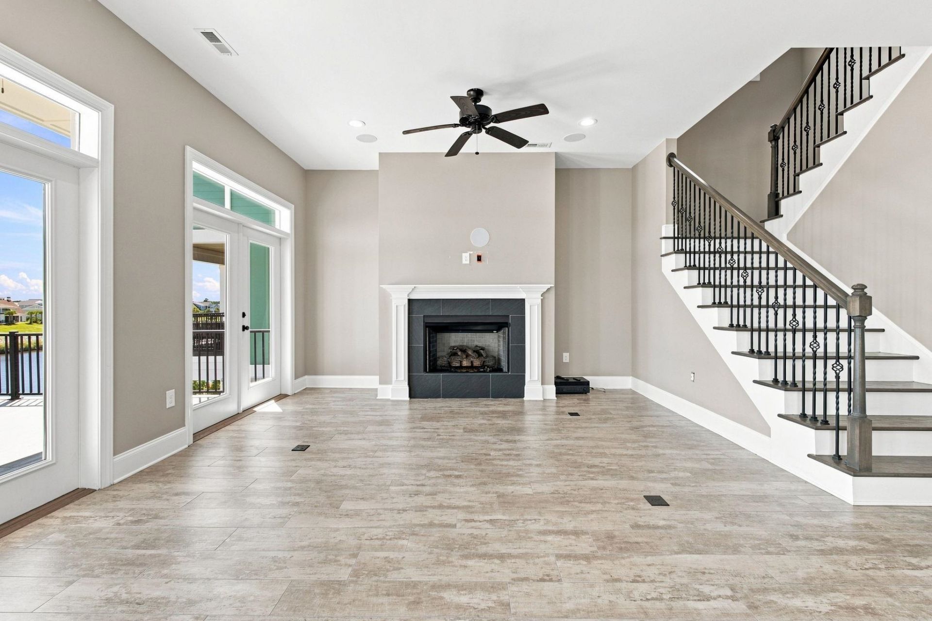369 Saint Julian Ln. Photo 16