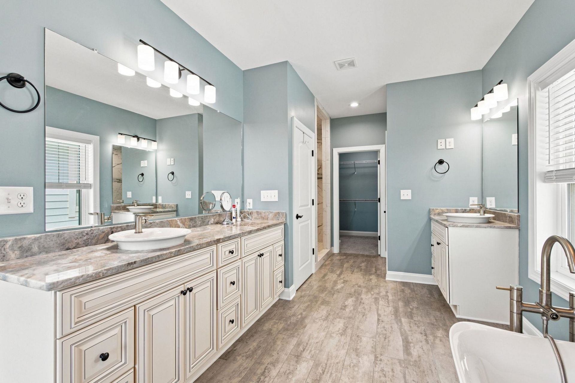 369 Saint Julian Ln. Photo 22