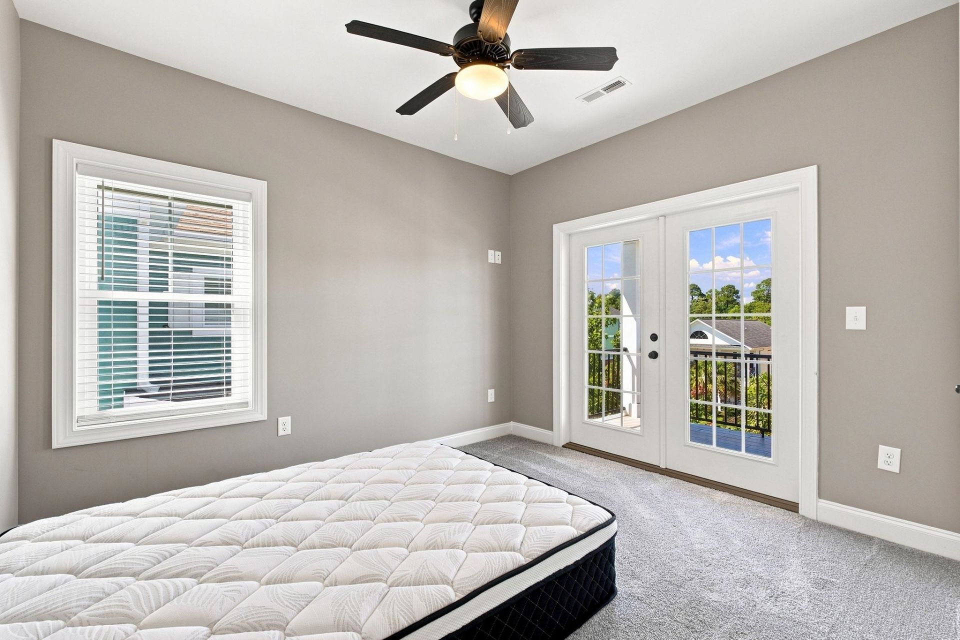 369 Saint Julian Ln. Photo 34