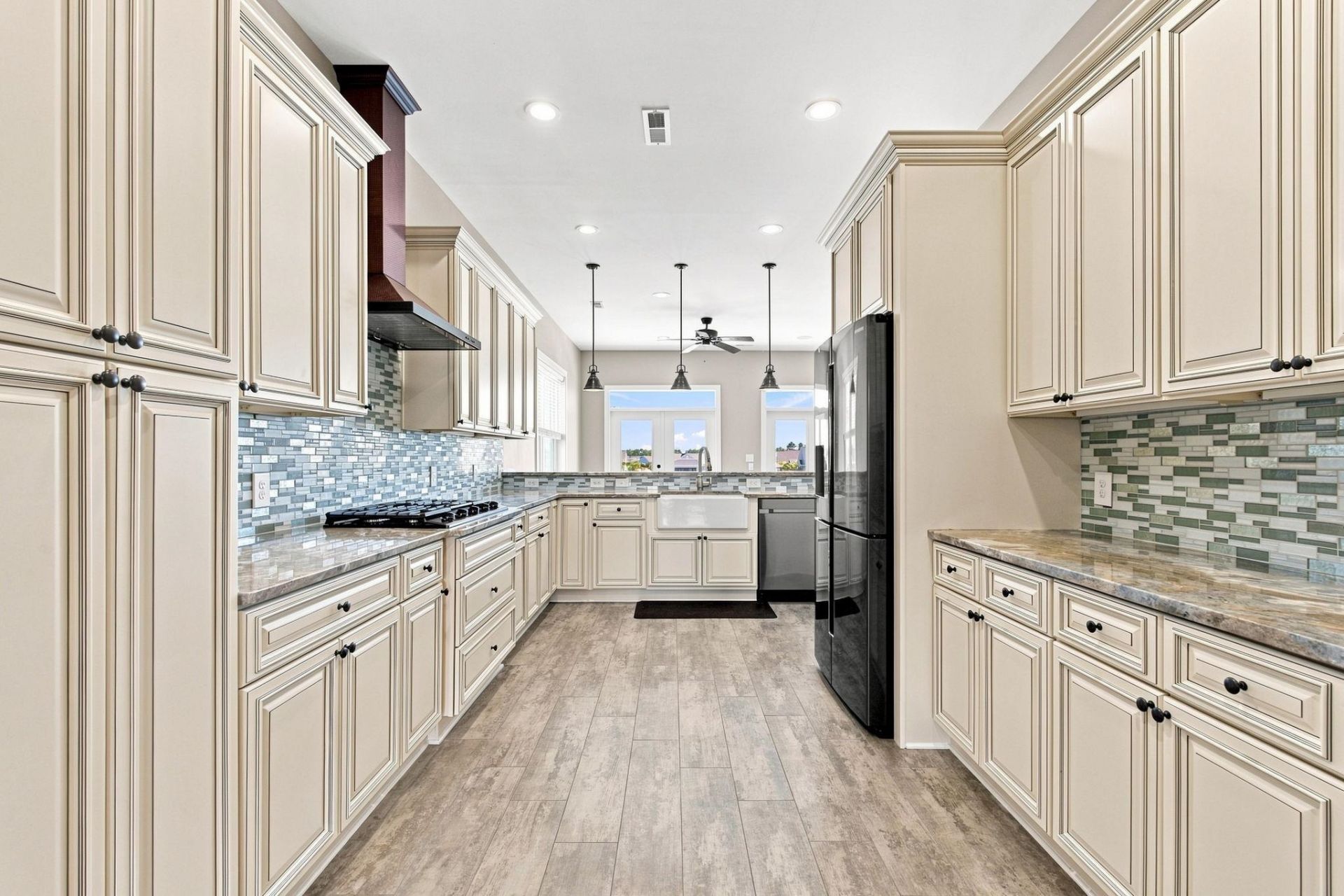 369 Saint Julian Ln. Photo 8
