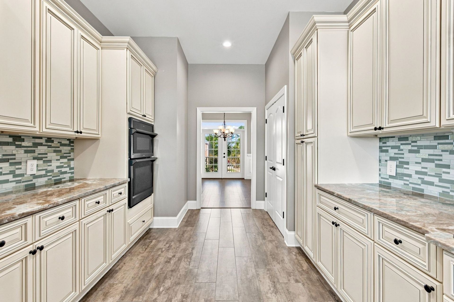 369 Saint Julian Ln. Photo 9