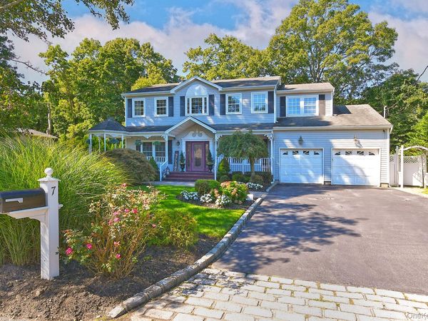 7 Ona Avenue, Dix Hills, NY 11746