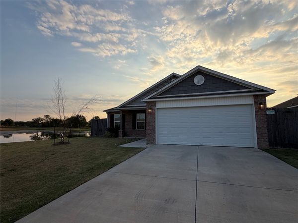 11519 S 277th East Avenue , Coweta, OK 74429