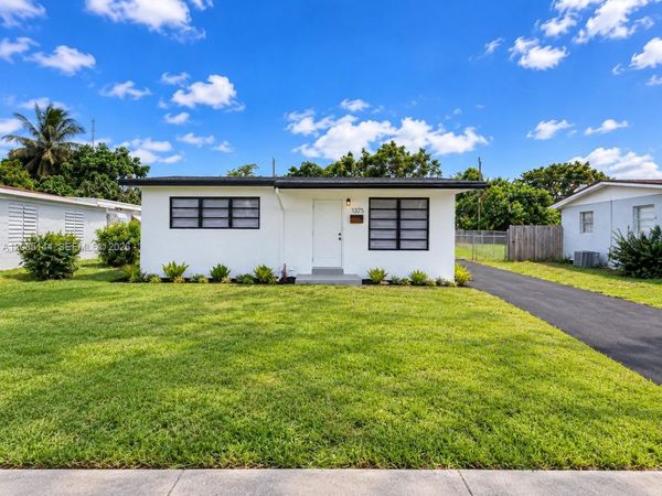 1326 8th St , West Palm Beach, FL 33401