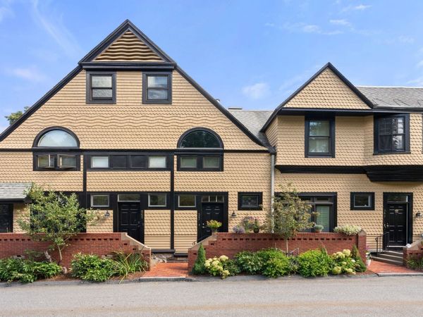 563 Boylston Street, Unit 563, Brookline, MA 02445
