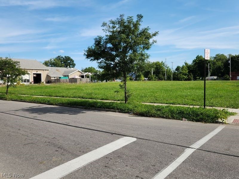 12903 Oakfield Avenue, Cleveland, OH 44105 Photo 4