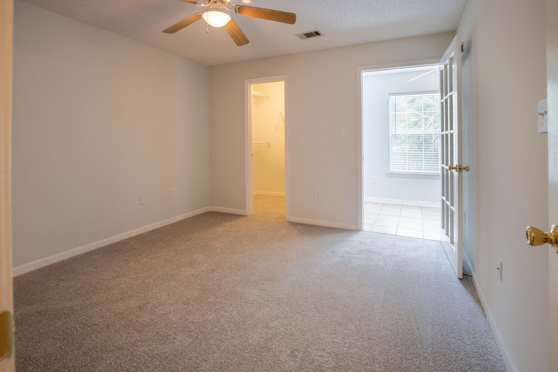 188 Midland Photo 12